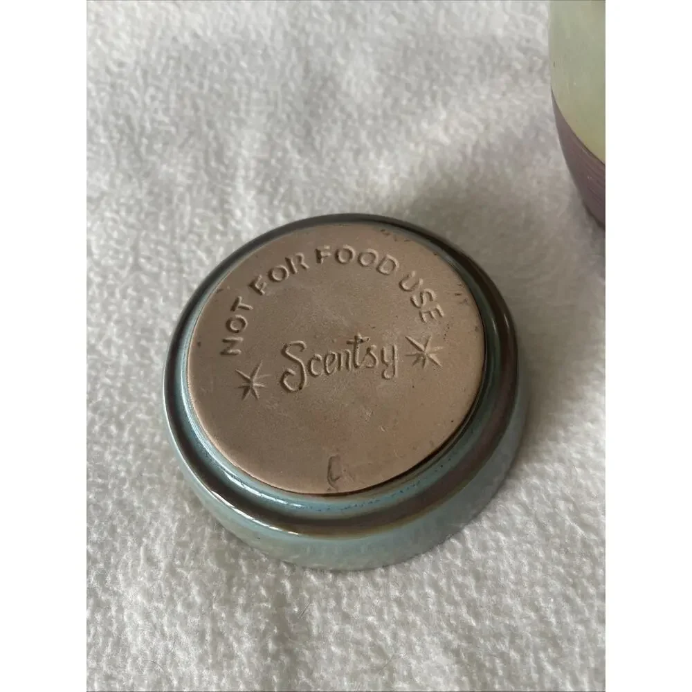 Scentsy Warmer ~ LIMESTONE ~ Mid Size ~Excellent Condition